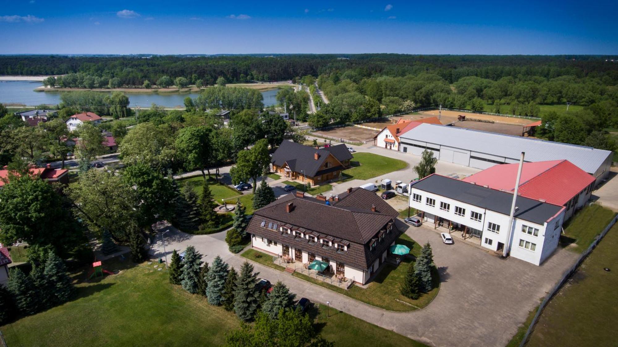 Hotel I Restauracja Borowianka Ostrów Wielkopolski Eksteriør billede