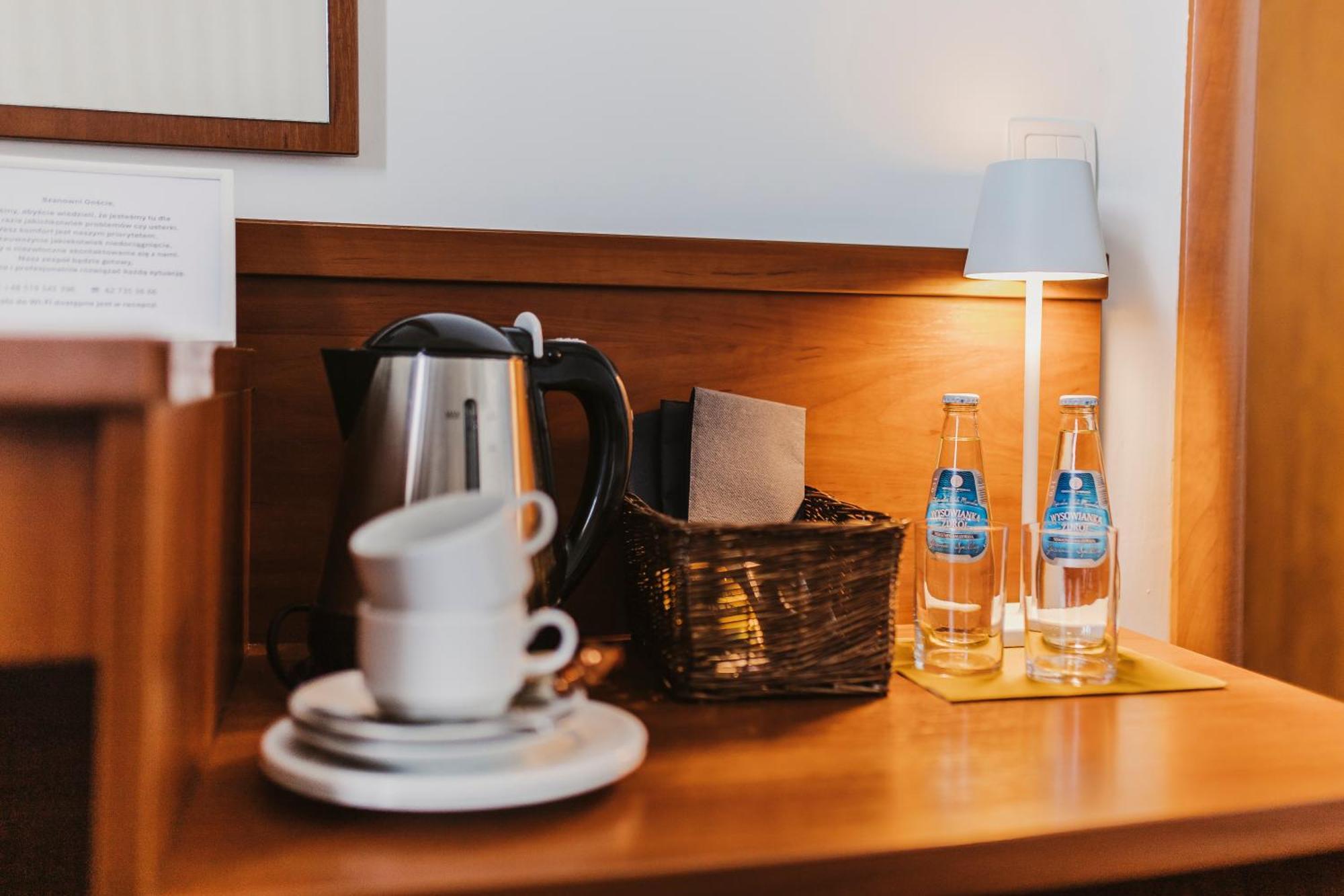 Hotel I Restauracja Borowianka Ostrów Wielkopolski Eksteriør billede