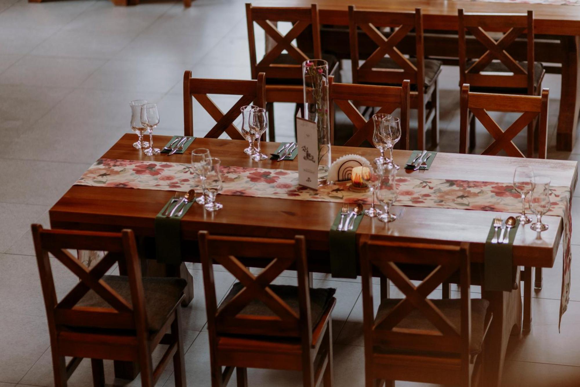 Hotel I Restauracja Borowianka Ostrów Wielkopolski Eksteriør billede