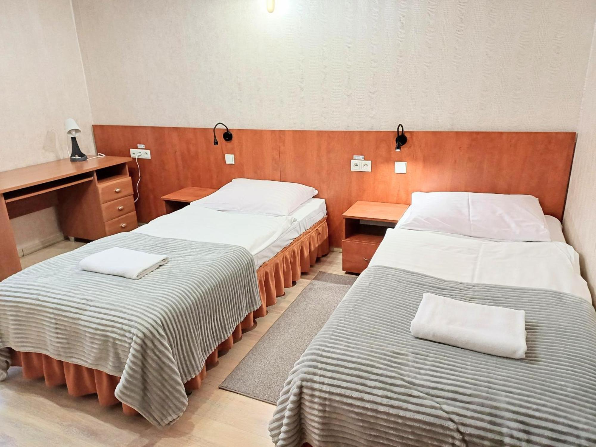 Hotel I Restauracja Borowianka Ostrów Wielkopolski Eksteriør billede